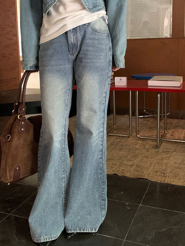 Light Washed High Rise Flare Jeans-4